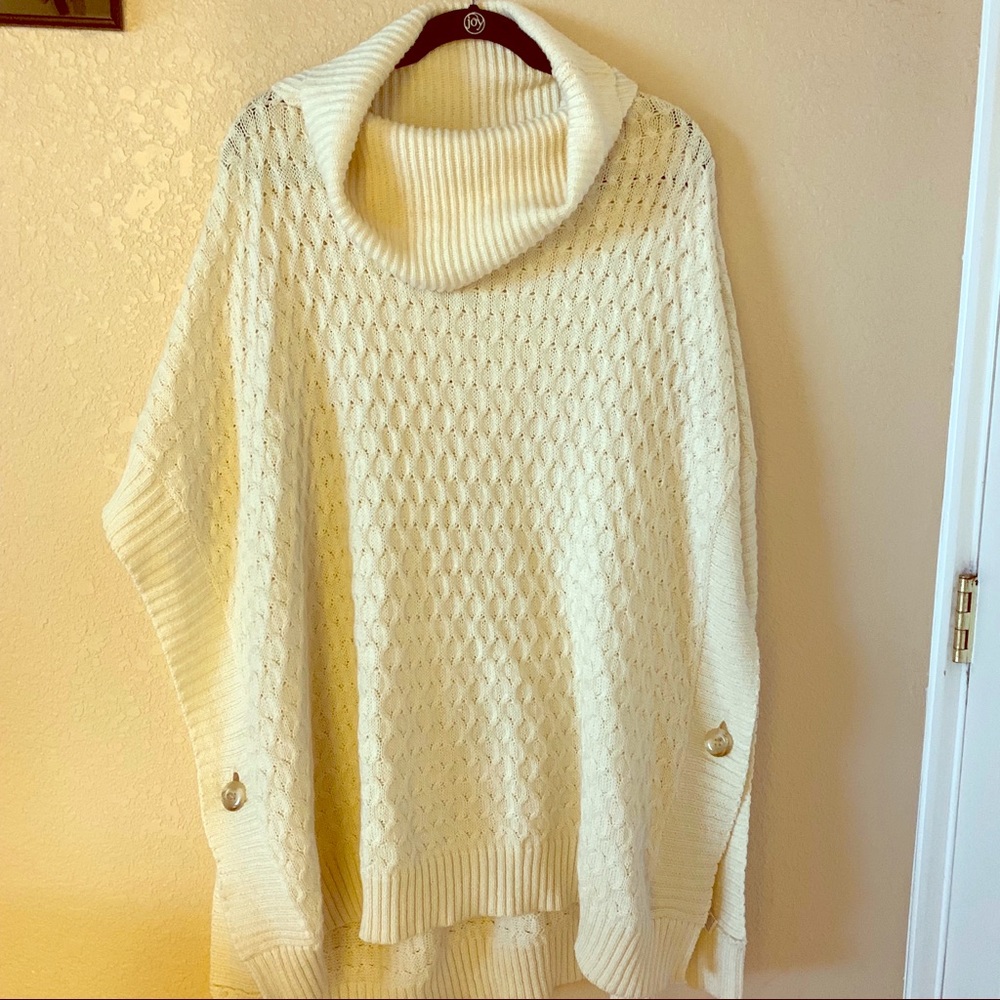 Cream quilted, cowl/poncho - Picture 3 of 3